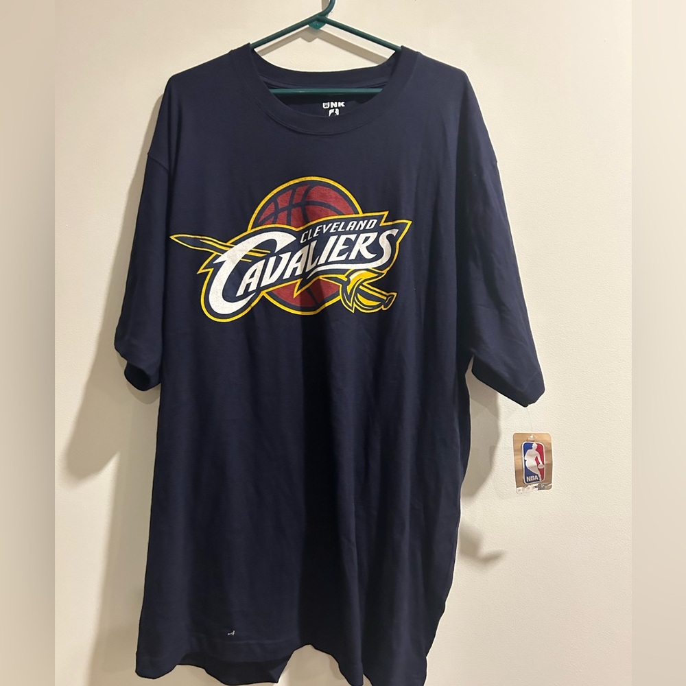 Cleveland Cavaliers short sleeve shirt